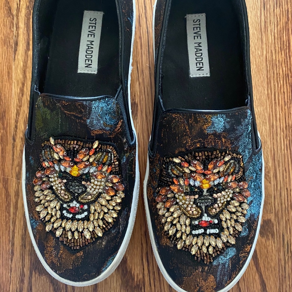Steve Madden Brocade Lion Embellished Platforms